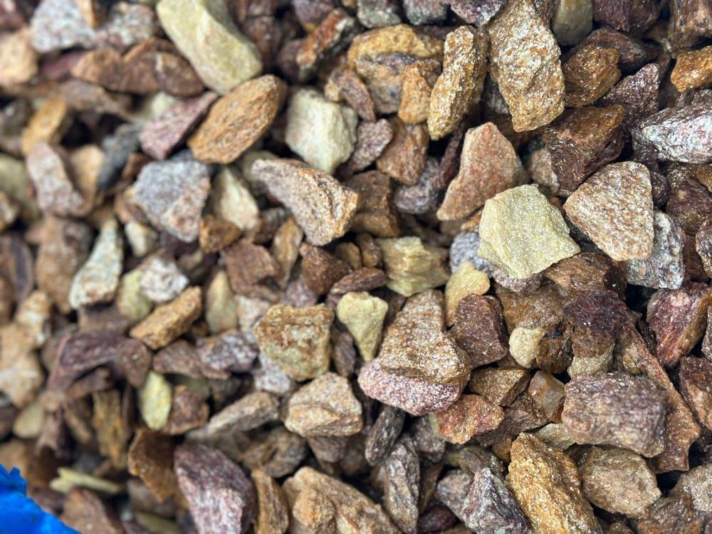 Златолит персиковый декоративная каменная крошка купить в Лобне