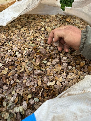 Златолит персиковый декоративная каменная крошка купить в Лобне