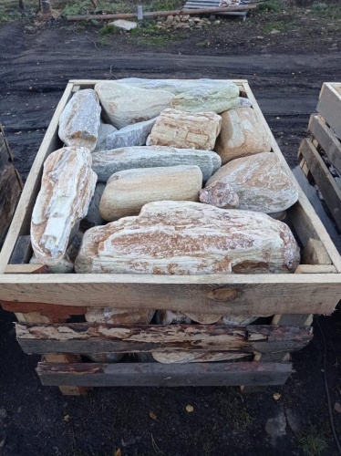 Златолит жёлтый, жёлто-зелёный глыбки и валуны для ланшафтного дизайна купить в Лобне