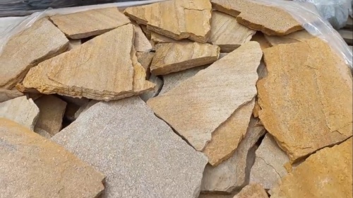 Плитняк златолит жёлтый для цоколя купить в Лобне