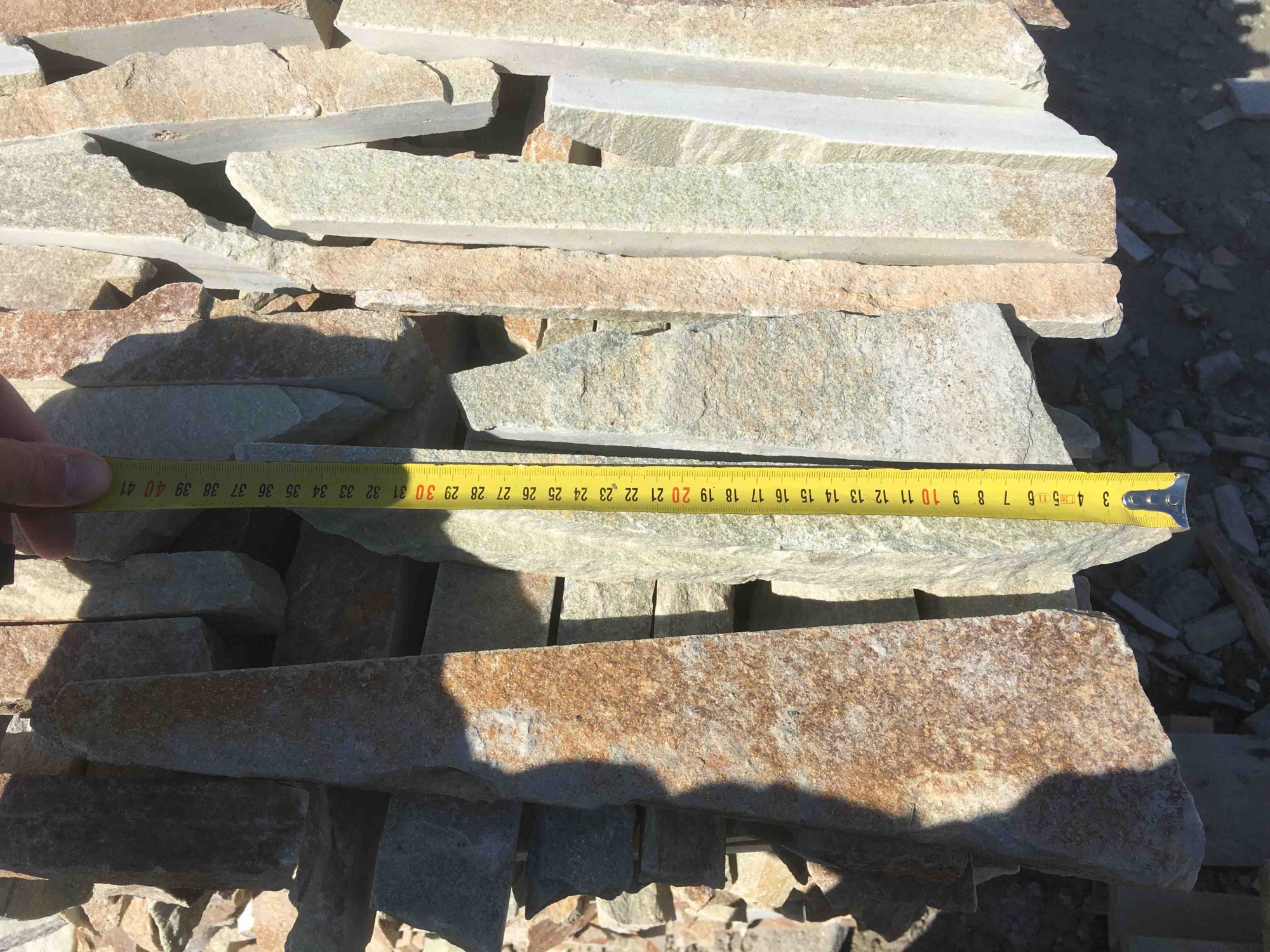 Горбушка златолит золотистый для облицовки купить в Лобне