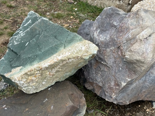 Камни для ландшафтного дизайна зелёные 10-60 килограмм купить в Лобне