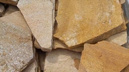 Плитняк златолит жёлтый для цоколя купить в Лобне