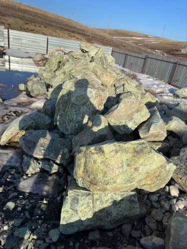 Камни для ландшафтного дизайна зелёные 10-60 килограмм купить в Лобне