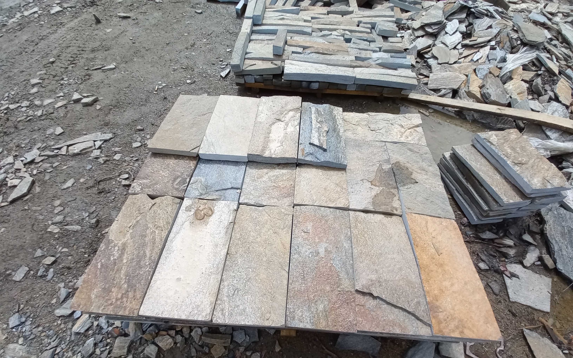 Плитка пилёная златолит Уральский для фасада купить в Лобне