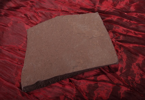 Плитняк лемезит бордовый для цоколя 1,5-2 см купить в Лобне