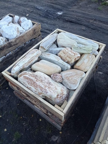 Златолит жёлтый, жёлто-зелёный глыбки и валуны для ланшафтного дизайна купить в Лобне